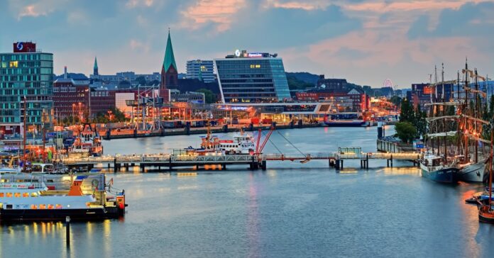 Blick auf die Kieler Förde: Das nördlichste Bundesland landet beim BIP-Zuwachs am weitesten vorn.