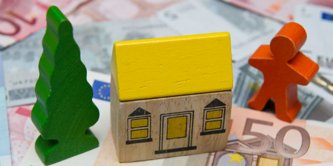 Die kommunalen Spitzenverbände drängen seit langem auf eine Grundsteuer-Reform.