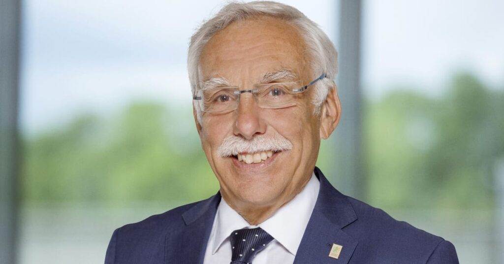 Der amtierende Kreiskämmerer Günter Stolz geht zum Jahresende in den Ruhestand (Foto: Landratsamt Göppingen).