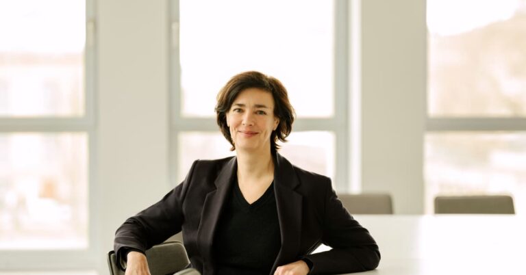 Wiebke Zimmer ist seit Januar 2022 stellvertretende Direktorin von Agora Verkehrswende (Bild: Kopf & Kragen).